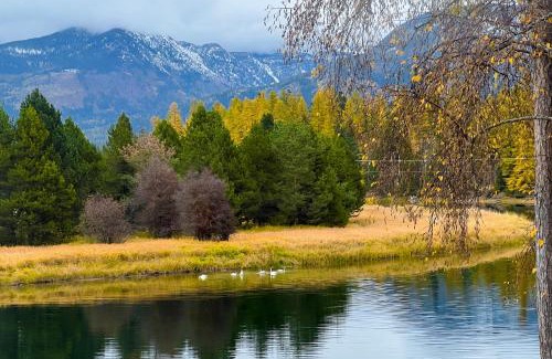Bigfork House | Swan River Rendezvous