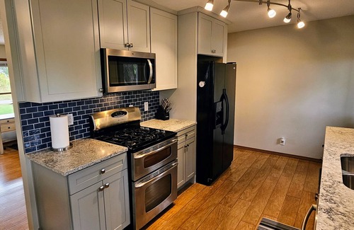 Greenwich House | Swan Shores - Lakefront home in Wichita