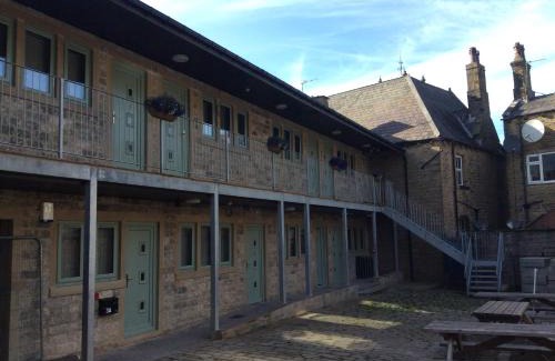 Meltham Apartment | Swans Nest