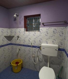 Hireguthi House | Swarnagandha Cottages and Family rooms