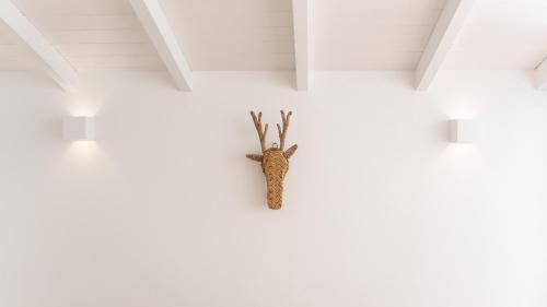 Espiche House | Sweet 2 BDR House With Patio by LovelyStay