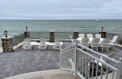 Macatawa House | Sweet Caroline . Lake MI Waterfront . Private Beach . Elevator . Sleeps 14