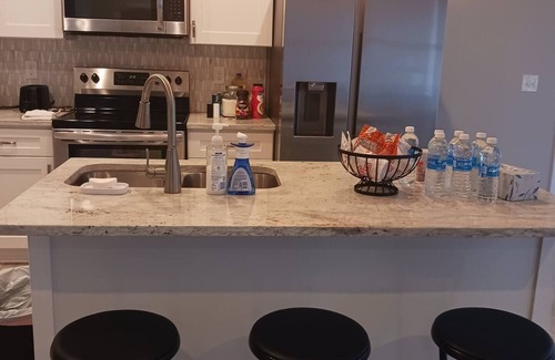 Drake House | Sweet Home1nn