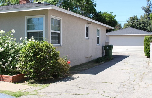 Van Nuys House | SWEET & LOVELY 3 Bedroom House - Close to Hollywood/Beaches/Universal Studios