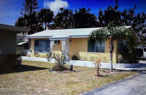 Jensen Beach Cottage | Sweet Memories @ Pelican's Restnn