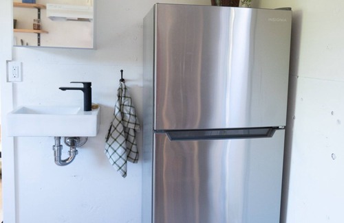 Salt Spring Island Bed & Breakfast | Sweet Valley Sky guest house - cozy rustic cabin with beautiful modern touches