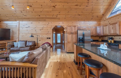 Old Fort Cabin | Sweetwood Lodge | Private Log Cabin with Majestic Mountain Views & Kid-Friendly Amenities!