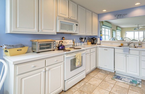 Ocean View Condo | Swim, Boat & Explore: Marsh-Front Gem in Delaware!
