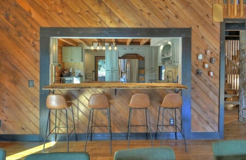 Cherry Log Cabin | Swimming Bear Lodge | Free Night Offer!