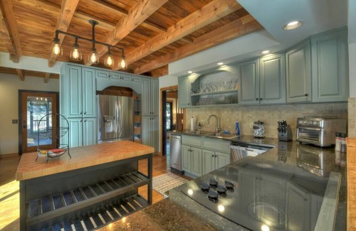 Cherry Log Cabin | Swimming Bear Lodge | Free Night Offer!