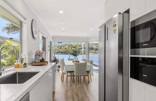 Pretty Beach Central Coast House | SwimOut at Wagstaffe