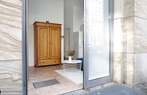 Mitte Apartment | SWINE Studio Scene Kiez Mitte Prenzlauer Berg Mauerpark 1-4 P.