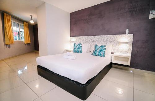 SS 2 Hotel | Swing & Pillows - PJ SS2