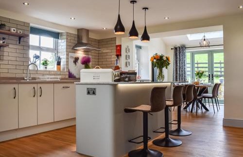 Lancaster House | Swiss Cottage