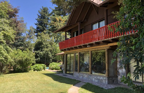 Vichuquen House | SWISS STYLE HOUSE WITH BEAUTIFUL LAKE VIEW.