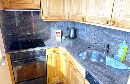 Aeschlen ob Gunten Ski Chalet | SwissHut Stunning Views Alps & Lake