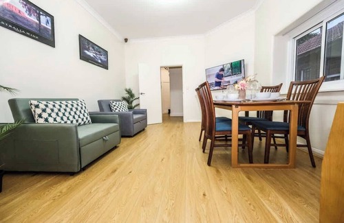 Burwood House | Sydney Burwood 4 bedroom Guest house