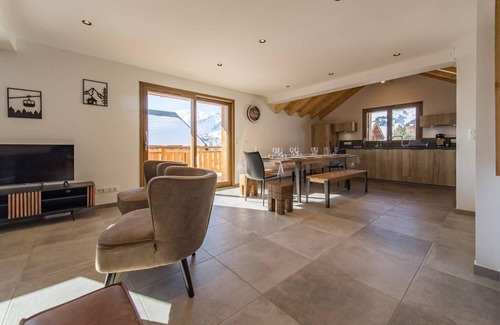 La Toussuire Apartment | Sylodges 101 - Spacious apartment for 10 people