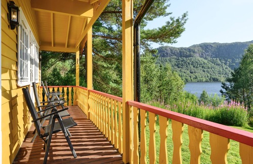 Fjaler House | Synnøve by Interhome