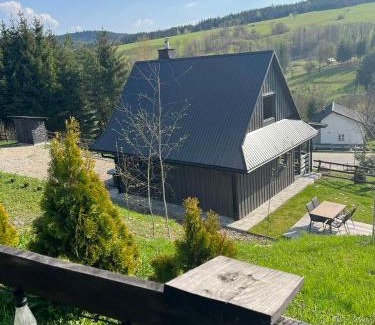 Nowy Zmigrod Cabin | Szare Domki z Widokiem