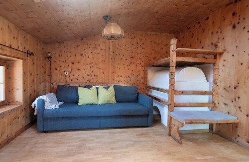 Rasa Apartment | Töllhof Studio mit Bauernstube