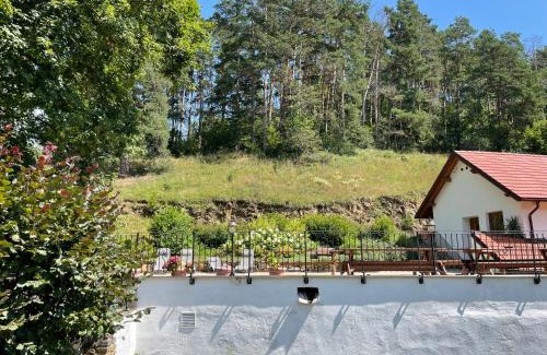 Kdousov House | Tříletý Mlýn
