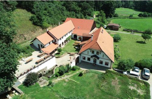Kdousov House | Tříletý Mlýn