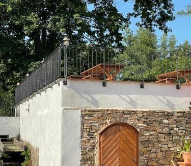 Kdousov House | Tříletý Mlýn