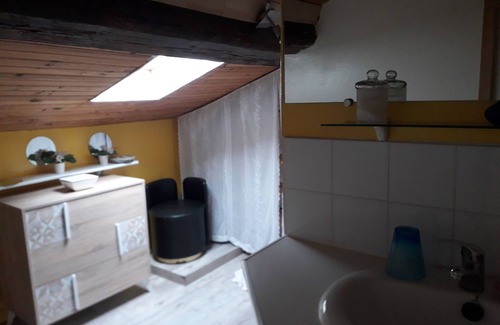 Loubens Apartment | T 3 attic in character house
