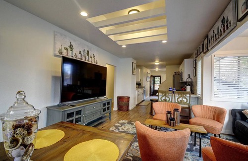 West End House | T1: Vibrant Villa: Bold and Fun