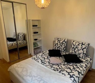 Epinay-sur-Seine Apartment | T2 à 15mn stade de France Porte de Paris
