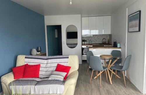 Cotes d'Armor Apartment | T2 apartment with breathtaking sea view - St-Quay-Portrieux
