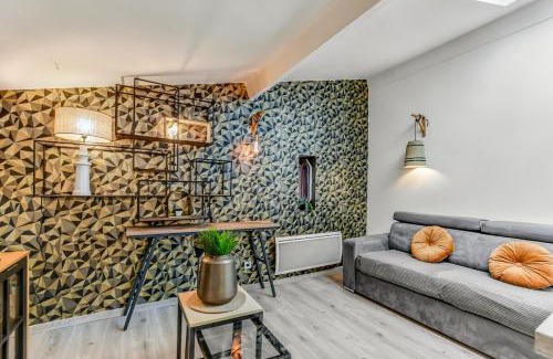 Toulouse City-Centre Apartment | T2 Chalets cosy central Canal du Midi Toulouse