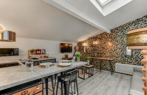 Toulouse City-Centre Apartment | T2 Chalets cosy central Canal du Midi Toulouse