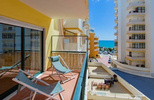 Armacao de Pera Apartment | T2 com Piscina e AC – Praia – by LovelyStay