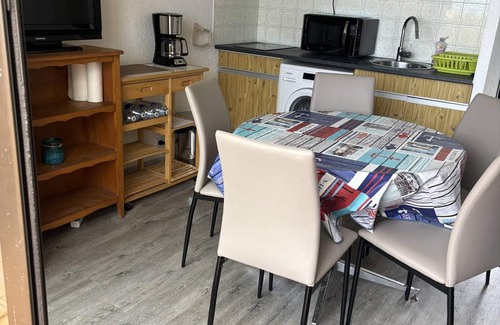 Port Leucate Villa | T2 House sea front with private parking, sleeps 4