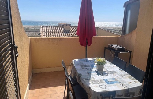 Port Leucate Villa | T2 House sea front with private parking, sleeps 4