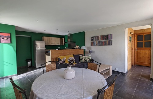 Gap Apartment | T2 single-storey apartment in house, Gap, quiet, view, gardens, free parking.