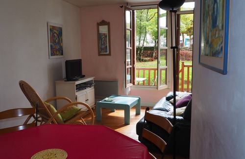 Aurillac Apartment | T3 apartment in historic center, on river bank.