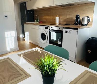 Roseraie Apartment | T3 Chaleureux tout confort bien équipé