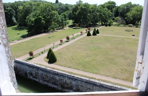 Avaray Apartment | T3 for 5 - Château Turret near Chambord