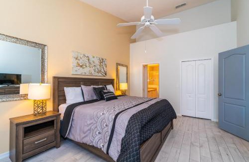 Tuscan Hills House | T904BD-Misty Edge (S)