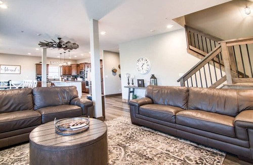 Table Rock House | Table Rock Lake View! Two Community Pools!