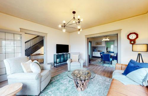 Old Town House | Tacoma Garden Hideaway