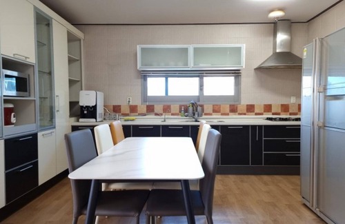 Kujanggul House | Taean Bless Ocean Pension