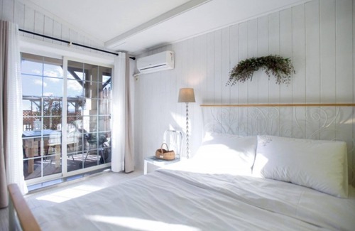 Sanha-ri House | Taean Gajangjari Pension