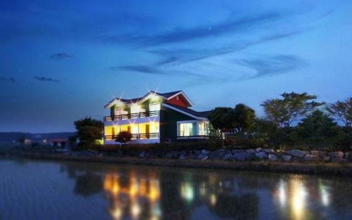 Nam House | Taean Mongsanpo Pine and Apple Pension