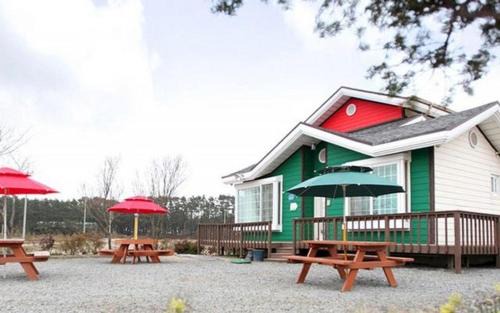 Nam House | Taean Mongsanpo Pine and Apple Pension