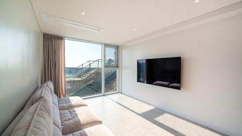 Taean House | Taean Oaten Pool Villa