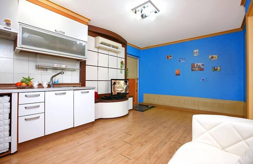 Kkotchi House | Taean Santa Fe Pension